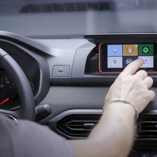 Dacia Media Control