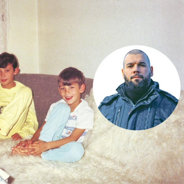 Džemil Hodžić (u krugu) s bratom Amelom