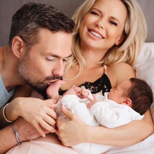 Maja Šuput sa suprugom Nenadom i sinom Bloomom