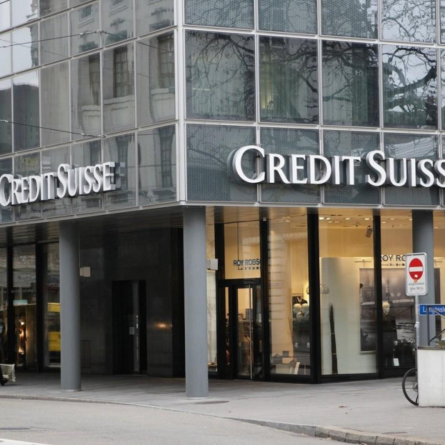 Credit Suisse zagrada