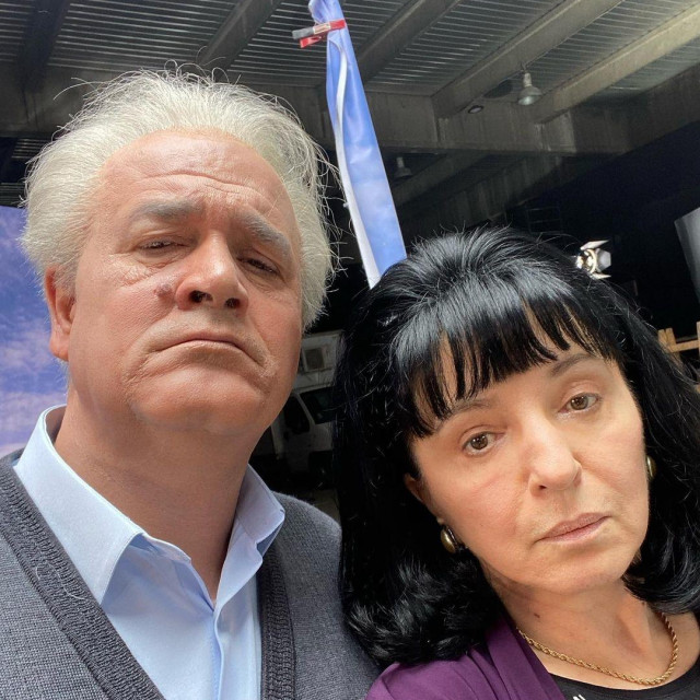 Bračni par Milošević, Slobodan i Mirjana, odnosno glumci Boris Isaković i Mirjana Karanović