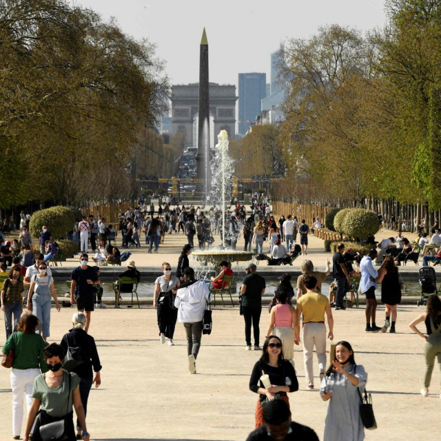 Pariz, koronavirus