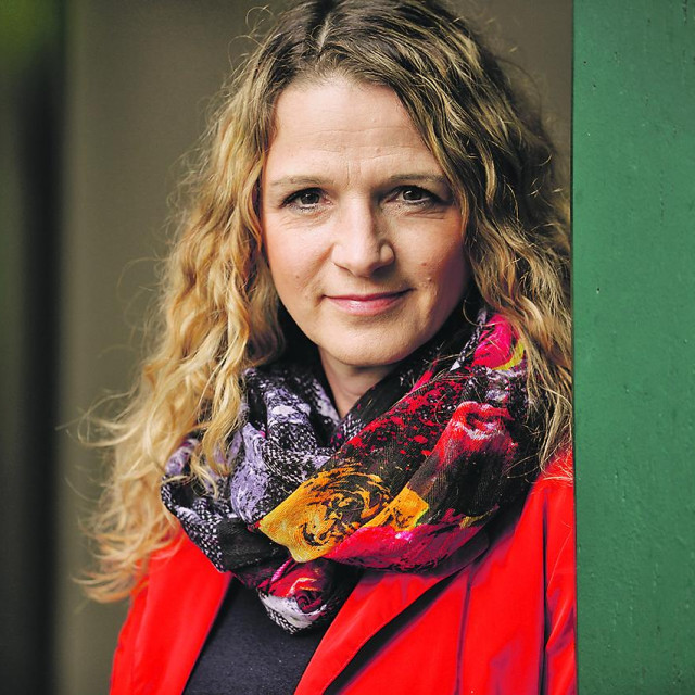 Roman novinarke Bronje Žakelj u Sloveniji je prodan u respektabilnoj nakladi od 16. 000 knjiga