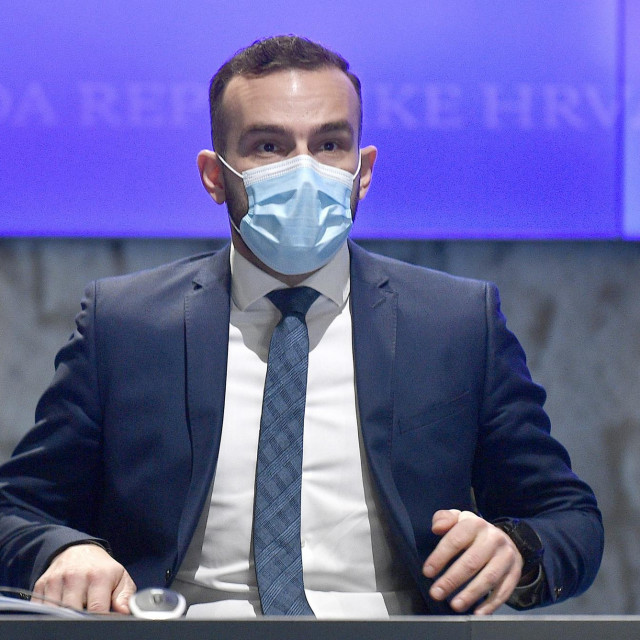 Ministar Josip Aladrović
 