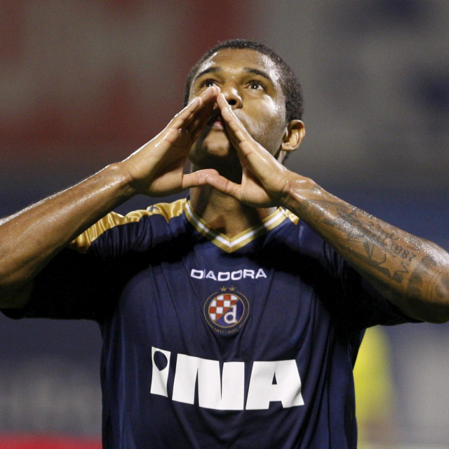 Sammir slavi gol Villarrealu 2010.