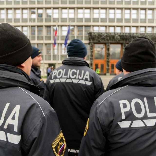 Slovenska policija; ilustracija