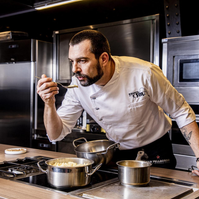 Poznati chef David Skoko priprema Aurelia svježu tjesteninu