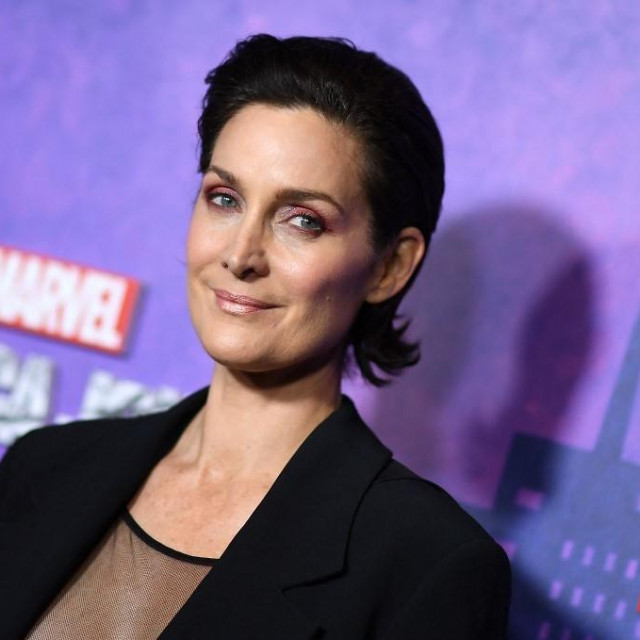 Carrie-Anne Moss 