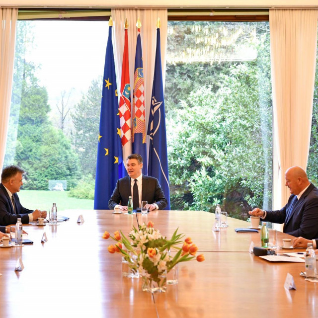 Zoran Milanović razgovarao je s predstavnicima braniteljskih udruga, Udruge specijalne policije iz Domovinskog rata Republike Hrvatske i Zbora udruge veterana hrvatskih gardijskih postrojbi