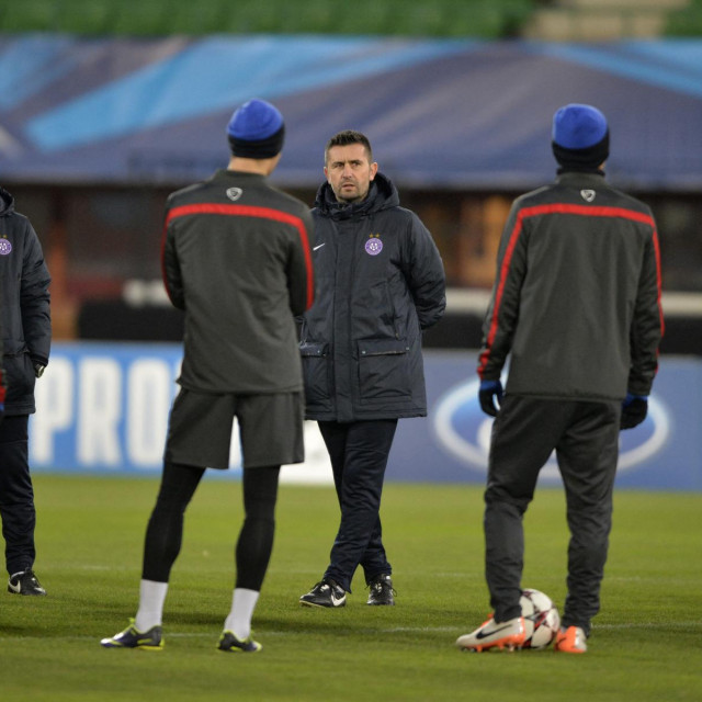 Nenad Bjelica iz dana dok je trenirao bečku Austriu