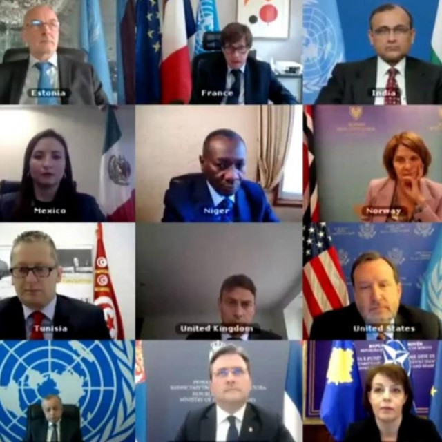 Donika Gervalla, ministrica vanjskih poslova Kosova (u posljednjem kvadratu na fotografiji, dolje desno)