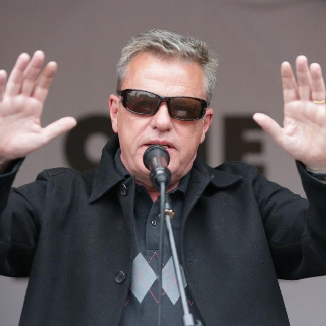 Graham McPherson, pjevač benda Madness