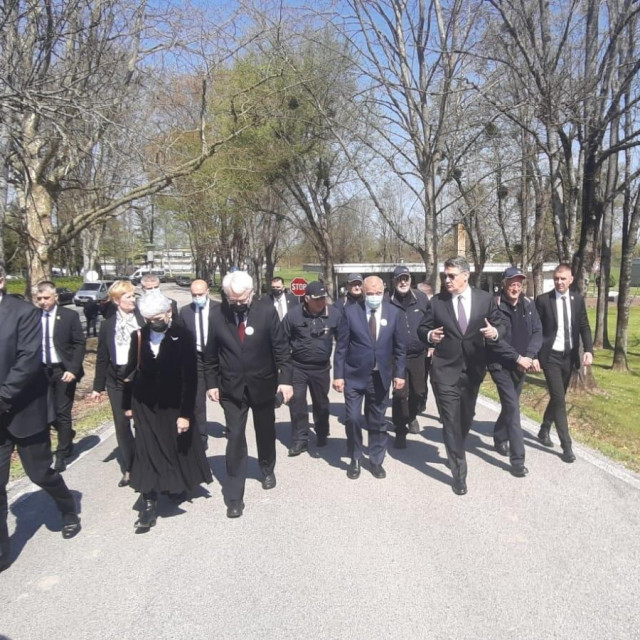 Delegacija predsjednika Republike Milanovića u Jasenovcu