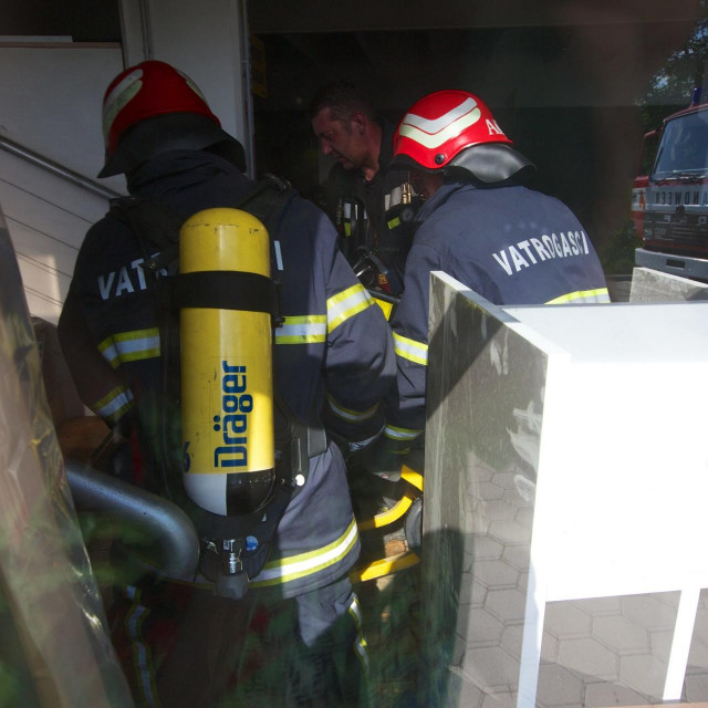 Vatrogasci u Valpovu, Ilustracija