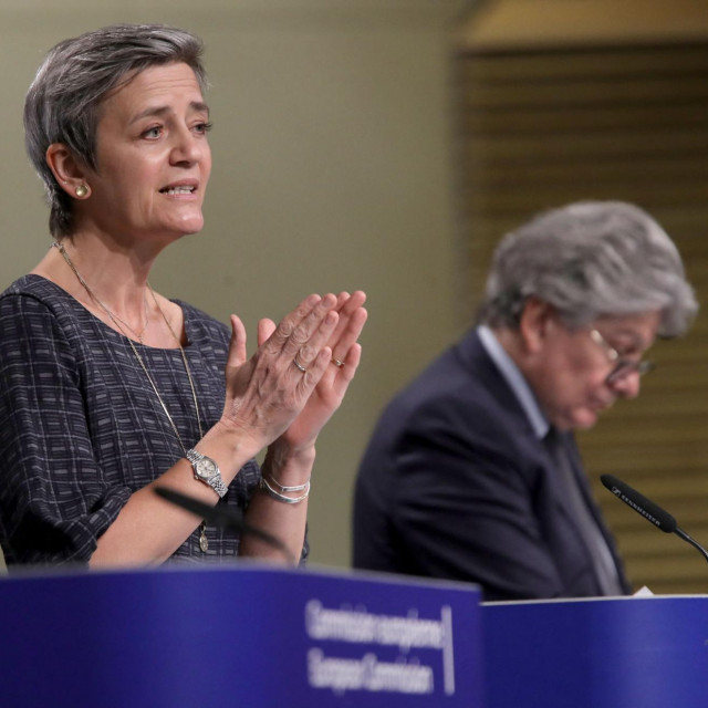 ”Današnjim prijedlozima nastoji se učvrstiti položaj Europe kao svjetskog centra izvrsnosti u području UI” rekli su povjerenici na presici.