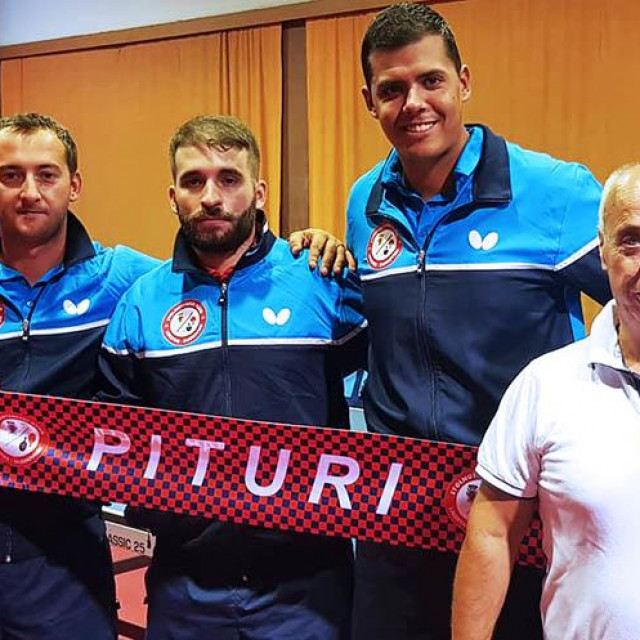 Tomislav Japec, Filip Čipin, Miho Simović i predsjednik kluba Marinko Matulović