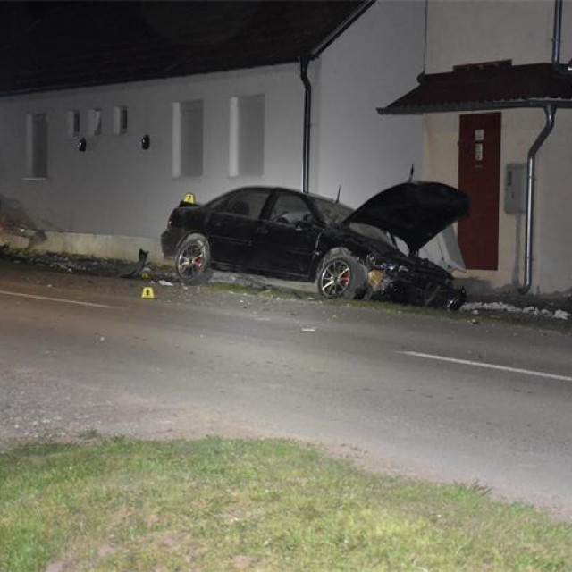 Nesreća u Starim Mikanovcima