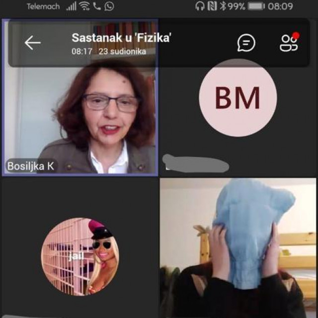 Učenici odgovaraju s ručnikom na licu