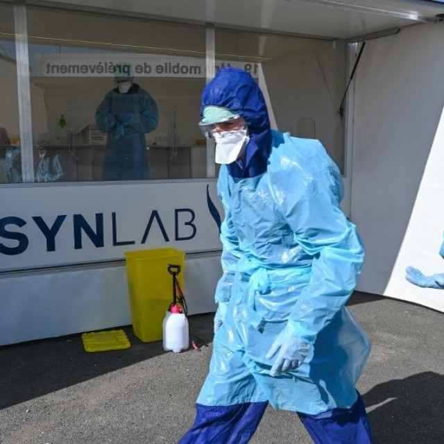 Zaposlenici Synlaba u Francuskoj, arhivska fotografija