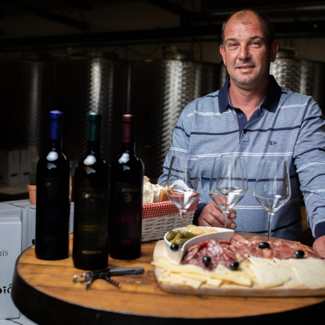 Vinar Denis Bernobić