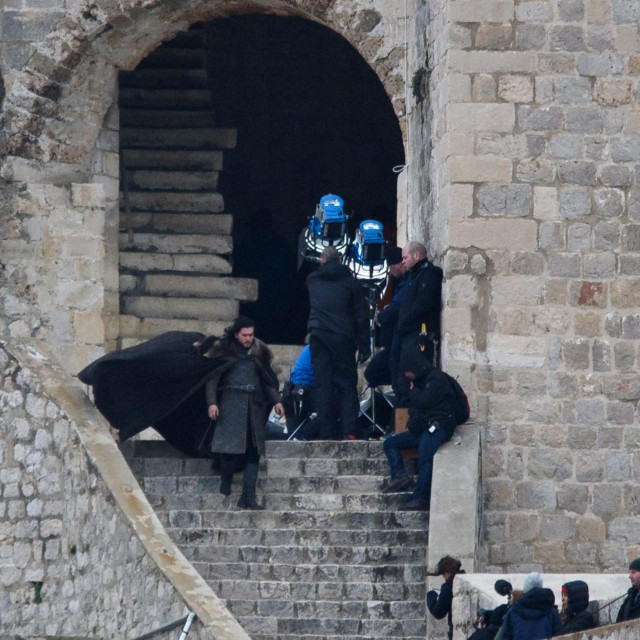 Snimanje serije ”Game of Thrones danas” na Dubrovačkim zidinama 2018. Glumac Kit Harington koji glumi ulogu Jona Snowa snimao je u kuli Minčeti