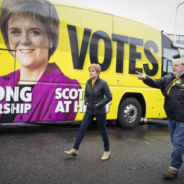 Nicola Sturgeon i Angus Robertson 
