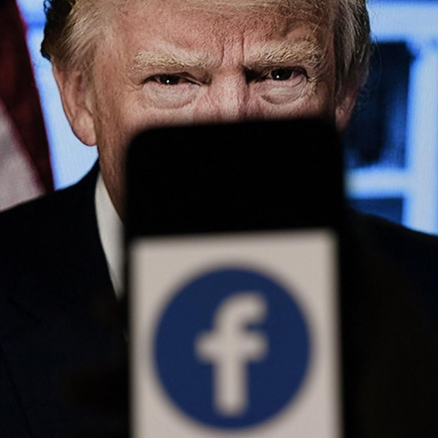Donald Trump, Facebook
