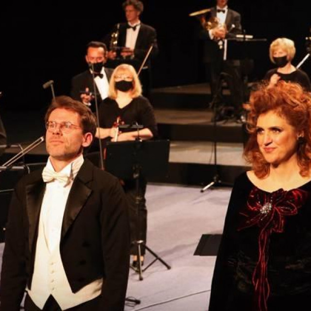 Maestro Tomislav Fačini i Dubravka Šeparović Mušović/HRT, Marija Stilinović