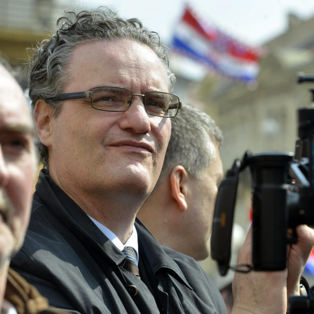 Predsjednik Vigilarea John Vice Batarelo (desno)