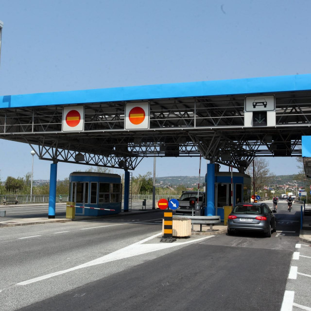 Granični prijelaz Plovanija