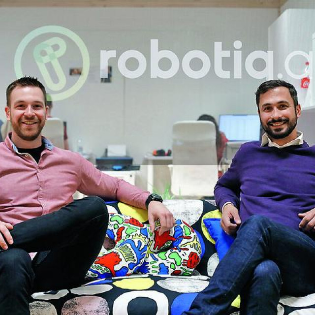 Ivan Belas i Darko Jovišić u sjedištu Robotiq.ai-ja u prostoru ZICER-a u Zagrebu
