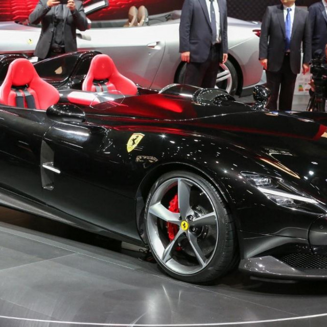 Ferrari Monzi SP2 od 812 KS kakav je kupio Ronaldo