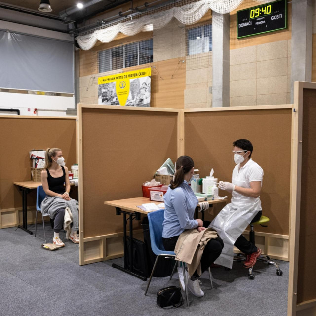 Cijepljenje u Kranju, Slovenija.