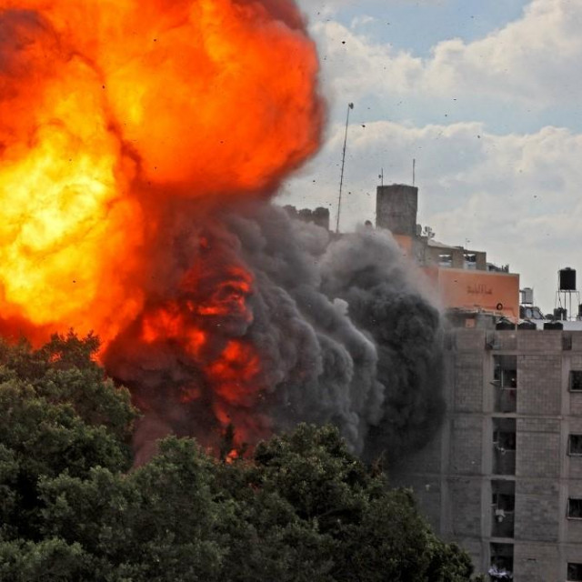 Udar na zgradu Al-Walid u Gazi