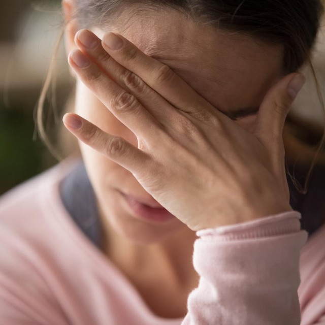 Kako prepoznati i preživjeti hiperemezu, kako si pomoći, od kuda krenuti? Primarna stvar je utvrđivanje dijagnoze, a tada kreće sve ostalo.