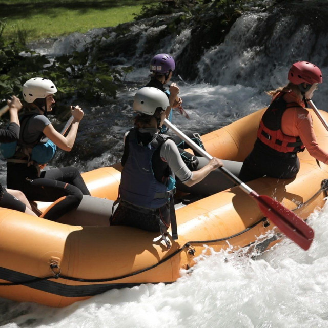 Veslanje na rijeci Korani