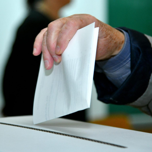 Glasovanje na izborima