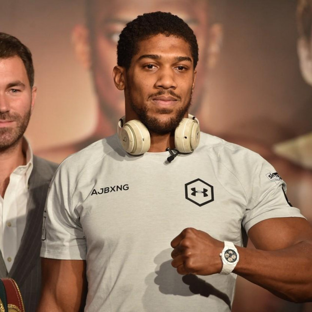 Eddie Hearn i Anthony Joshua