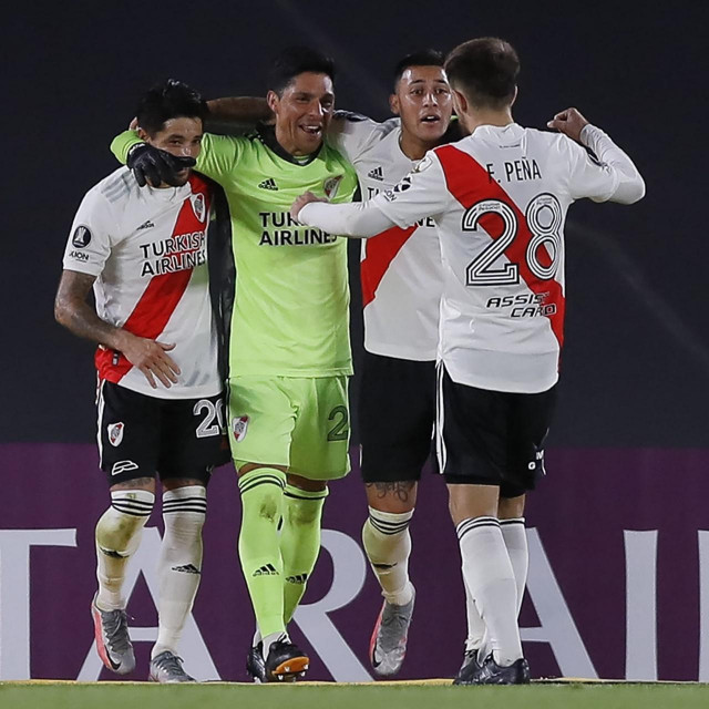 Enzo Perez sa suigračima