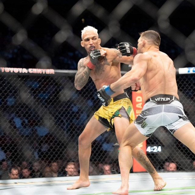 Charles Oliveira i Michael Chandler