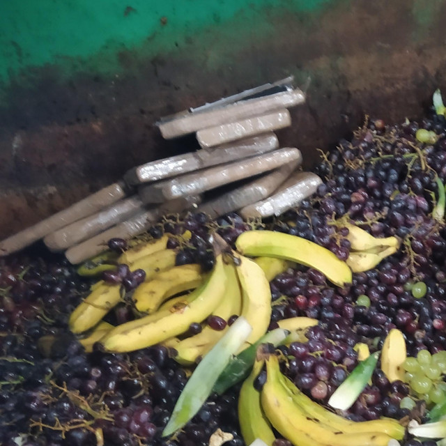 Auffindesituation der Päckchen bei Eintreffen der Fahnder.