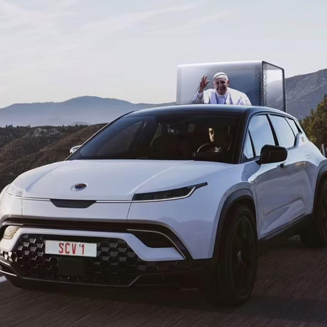 Fisker Ocean Popemobil