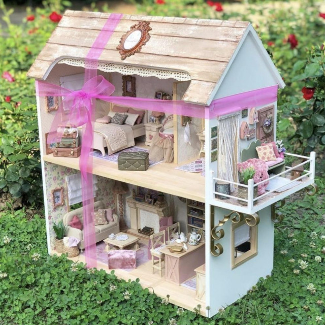 Instagram @__miss___tiny__