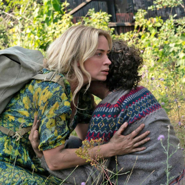 Millicent Simmonds, Emily Blunt i Noah Jupe u filmu ”Mjesto tišine 2”