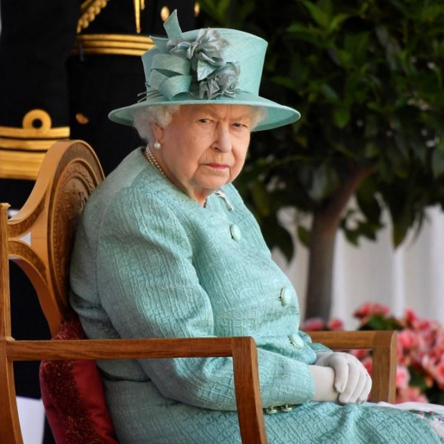 Kraljica Elizabeta II