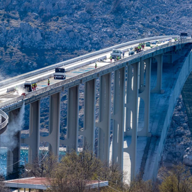 Radovi na Krčkom mostu (snimka iz ožujka)