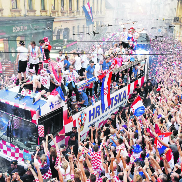 Jedan od najvećih uspjeha hrvatskog sporta: doček srebrnih nogometaša 2018.