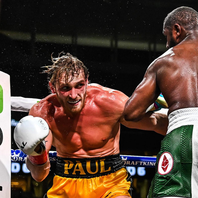 Logan Paul vs. Floyd Mayweather