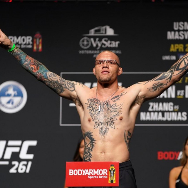 Anthony Smith