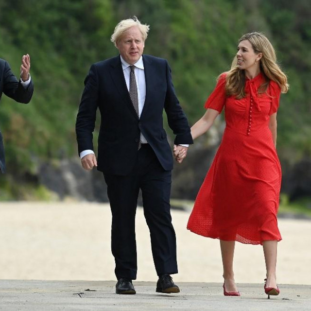 Jill i Joe Biden s Borisom i Carrie Johnson 